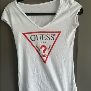 ‼️SOLD‼️ Guess T shirt